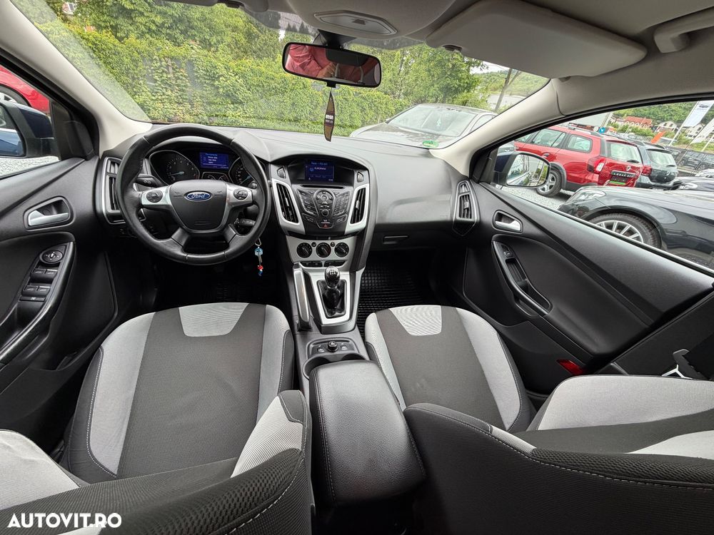 Ford Focus 1.0 EcoBoost Start-Stopp-System Champions Edition - 4
