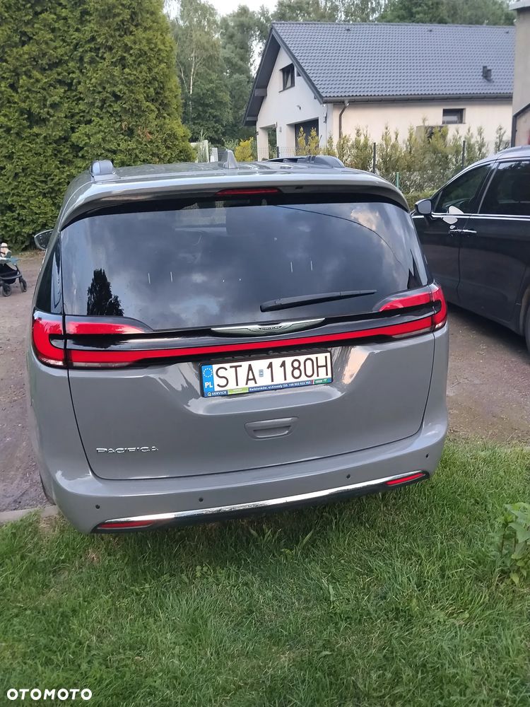 Chrysler Pacifica - 5
