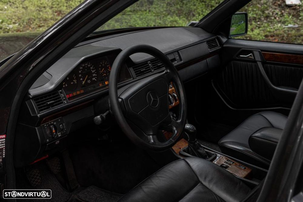 Mercedes-Benz E 220 Standard - 7