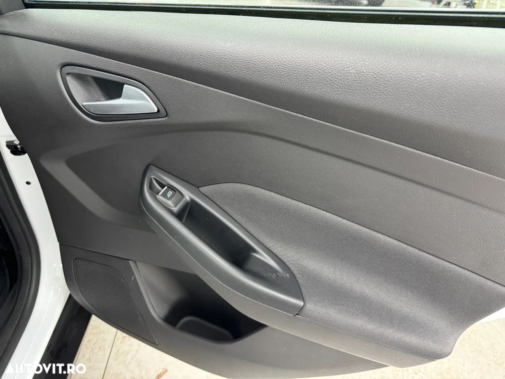 FORD Focus 2016 — imagine 23