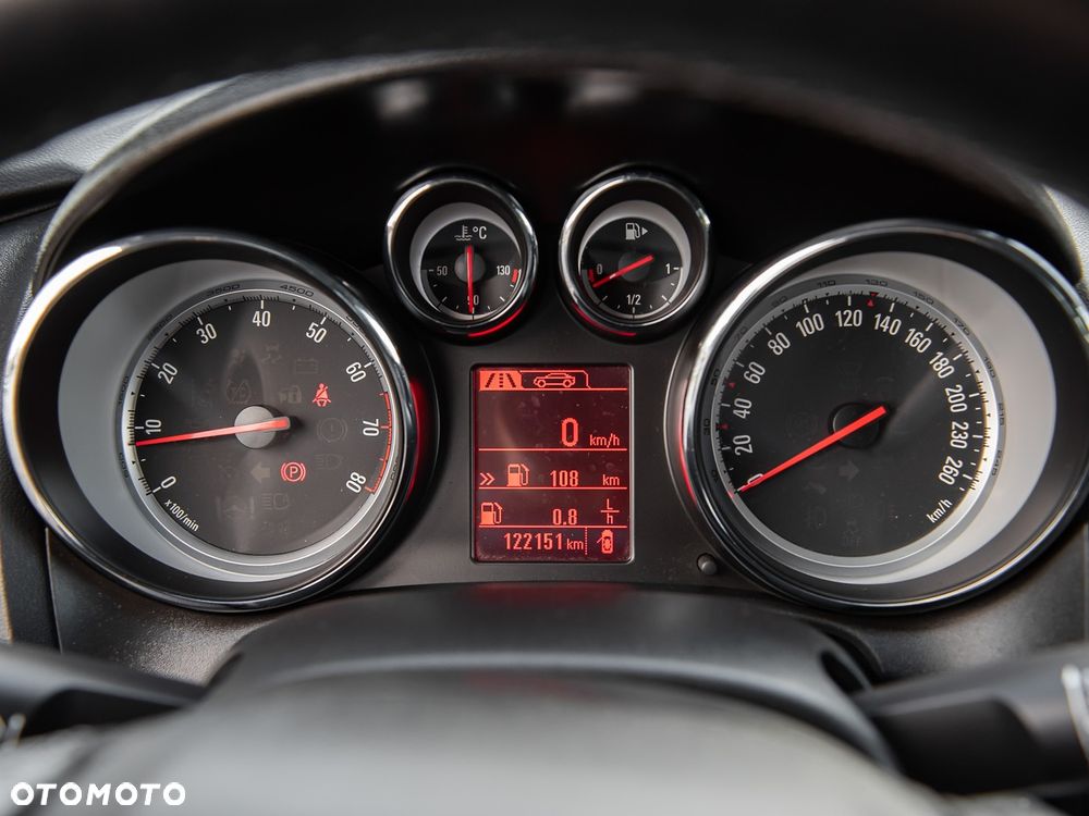 Opel Astra 1.4 T Cosmo S&S - 19