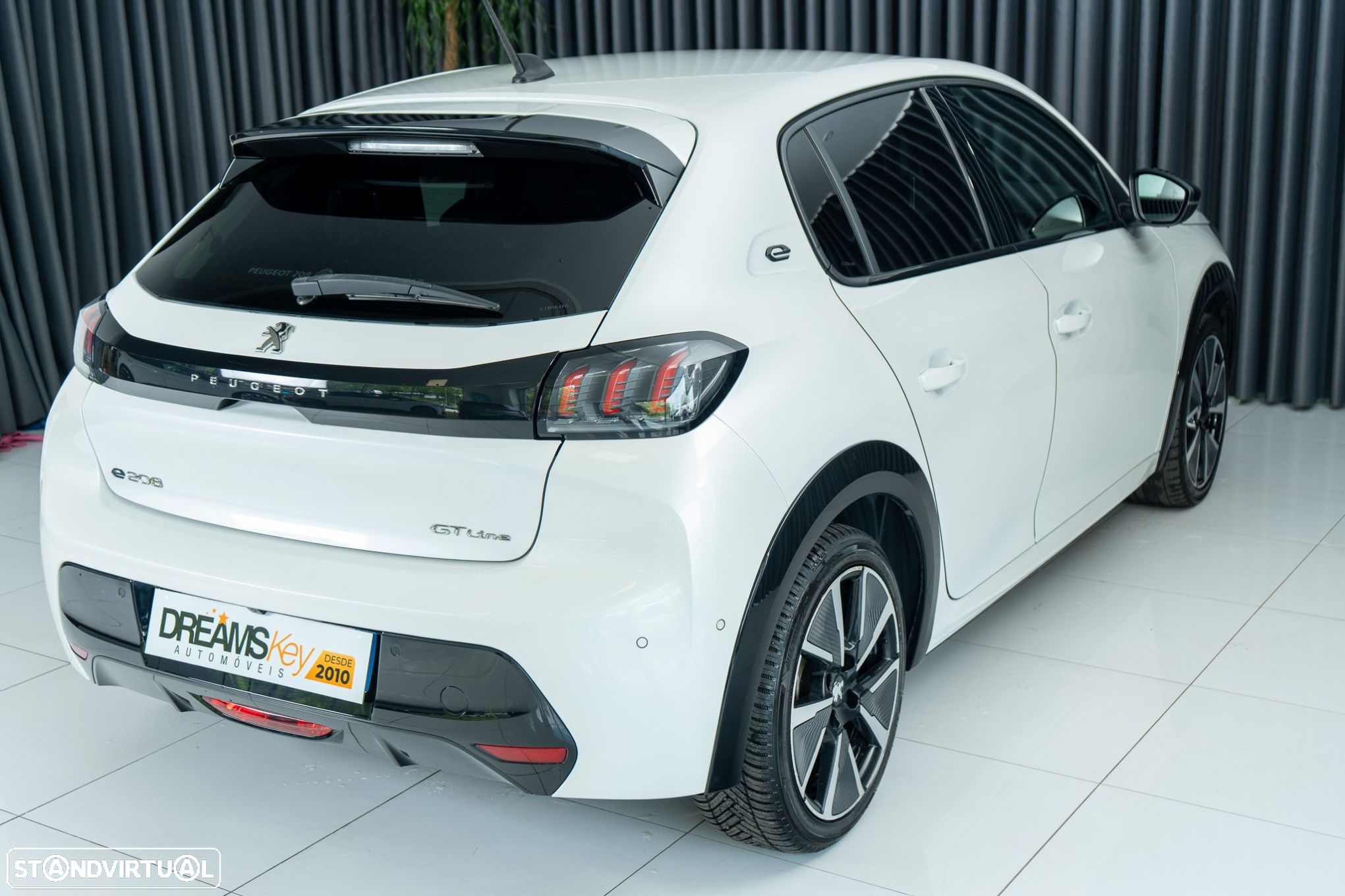Peugeot e-208 50 kWh GT Line - 4