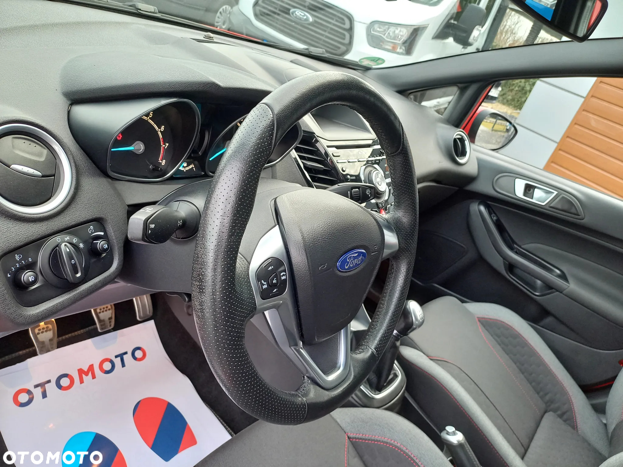 Ford Fiesta 1.0 EcoBoost Start-Stop ST-LINE - 26