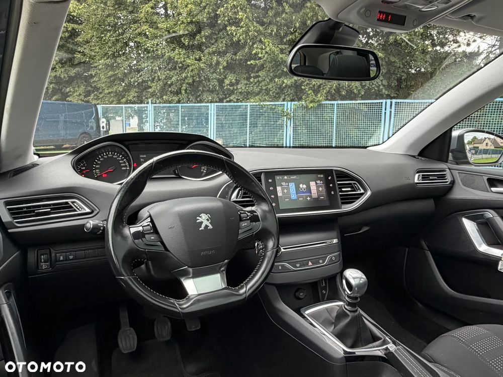 Peugeot 308 BlueHDi 120 Stop & Start Allure - 19