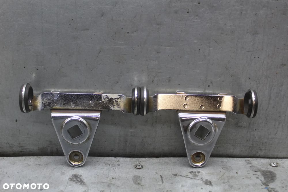 Suzuki GN 125 Mocowanie lampy przód uchwyt stelaż - 4