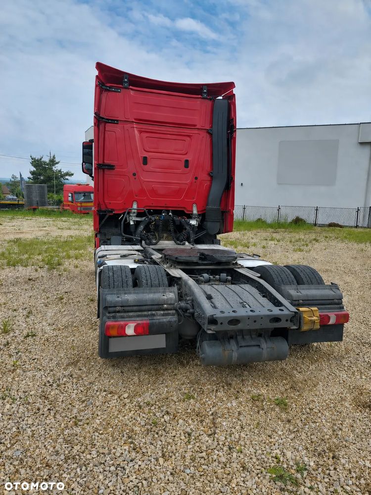 Mercedes-Benz Actros - 4