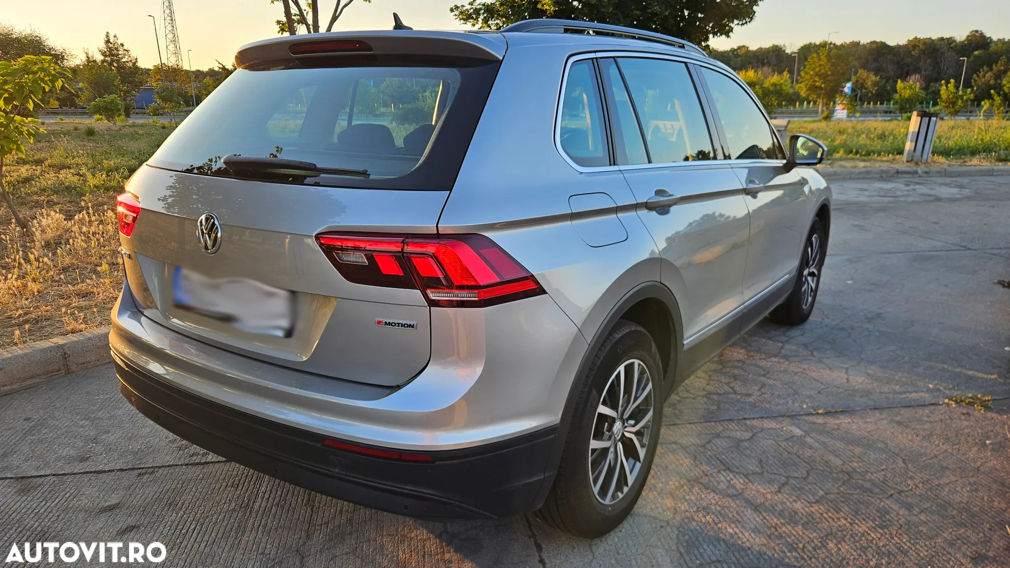 Volkswagen Tiguan 2.0 TDI 4Mot DSG Comfortline - 6