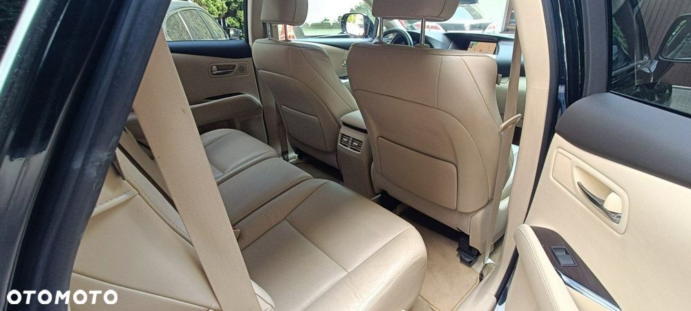 Lexus RX - 9