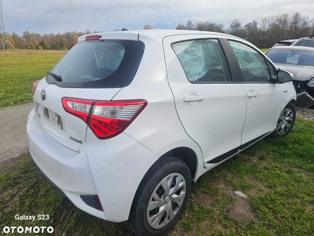 Toyota Yaris Hybrid 1.5 VVT-i - 5