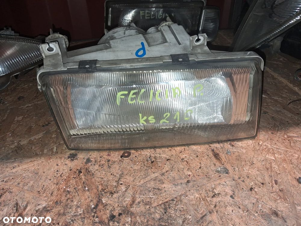 Reflektor LAMPA PRZÓD PRAWY PRAWA SKODA FELICIA - 1