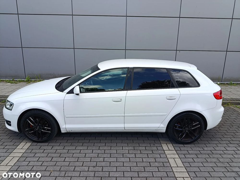 Audi A3 Sportback - 15