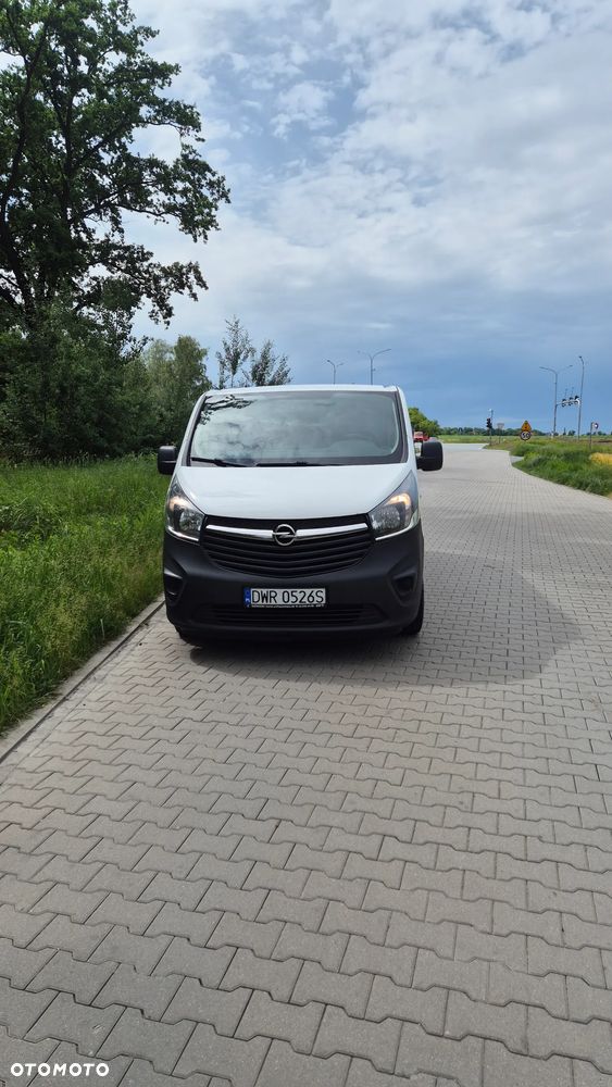 Opel Vivaro - 10
