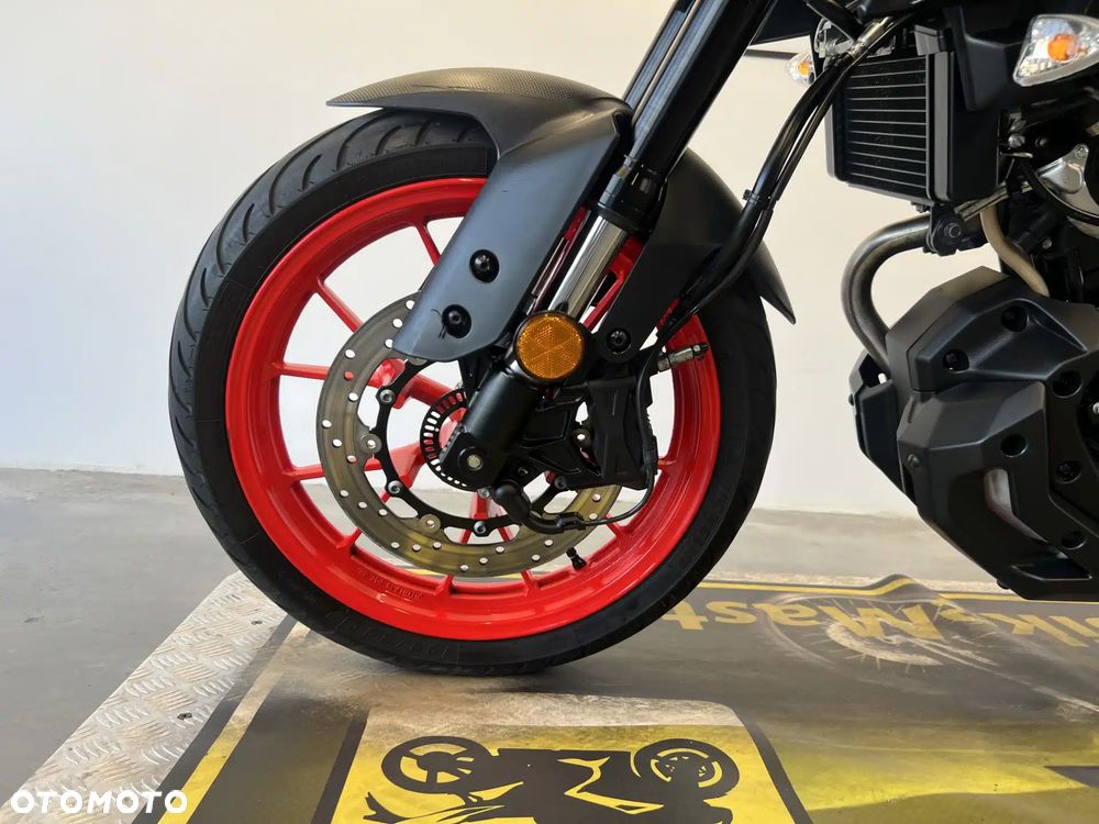 Yamaha MT - 16