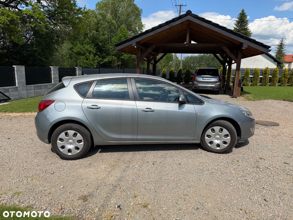 Opel Astra 1.7 CDTI DPF - 8