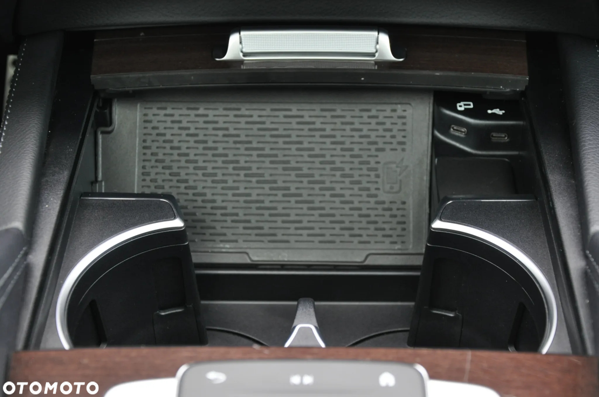 Mercedes-Benz GLE - 38