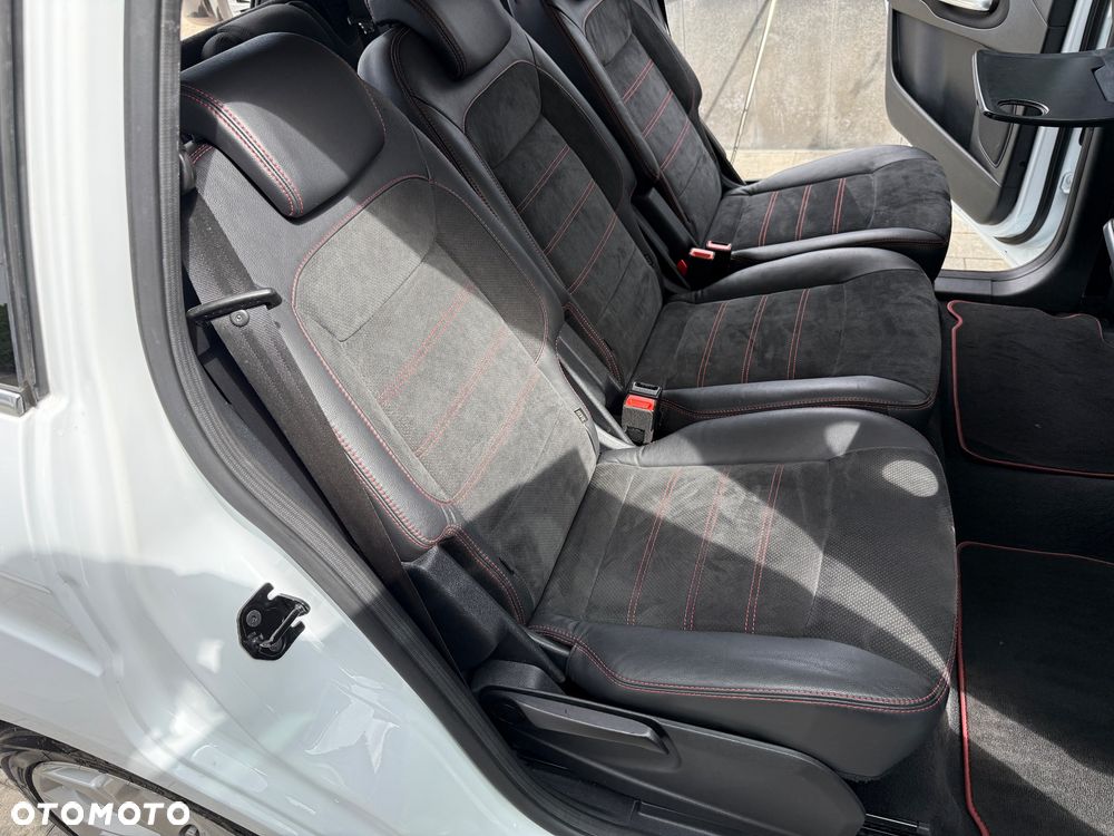 Ford S-Max 2.0 TDCi DPF Titanium - 35