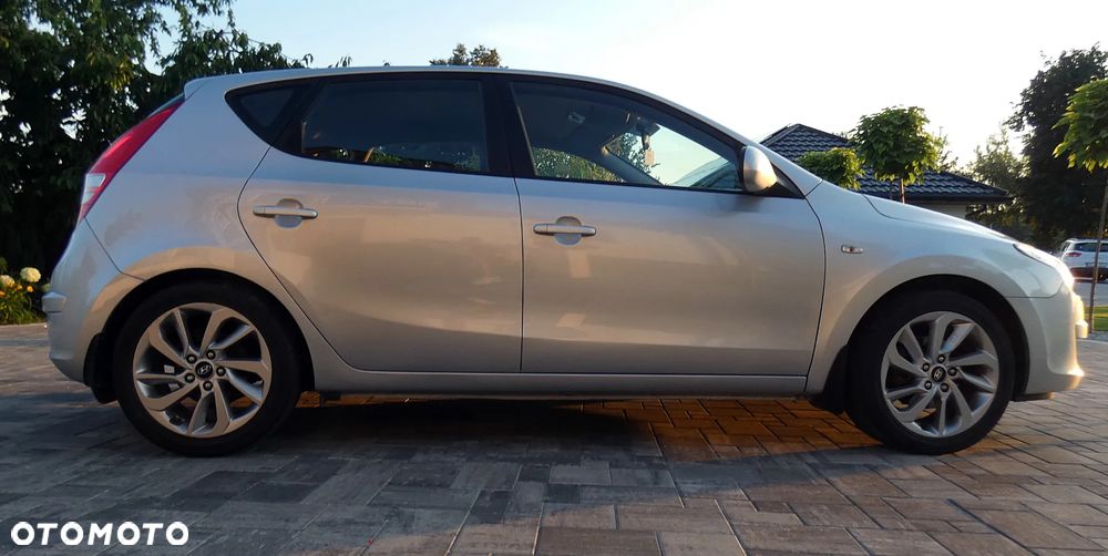Hyundai i30 1.4 Comfort World Cup - 19