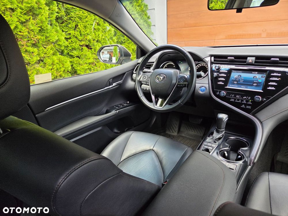 Toyota Camry 2.5 Hybrid Comfort CVT - 17