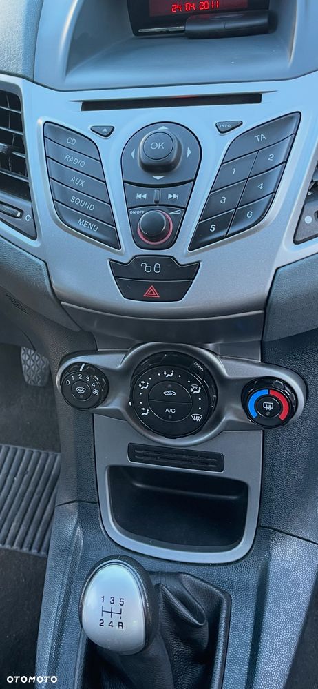Ford Fiesta - 8