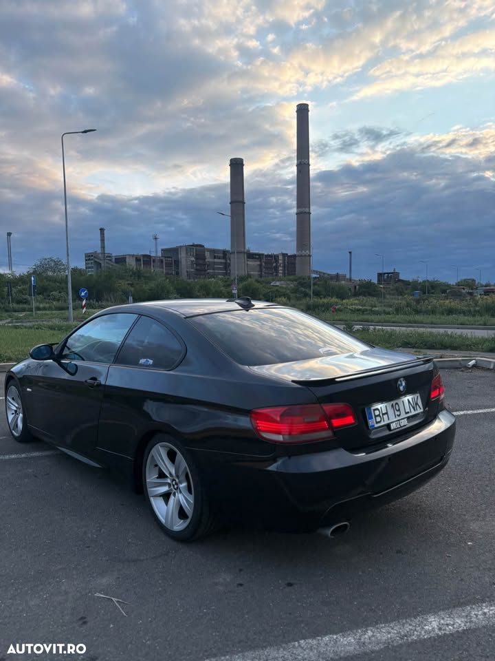 BMW Seria 3 320d - 8
