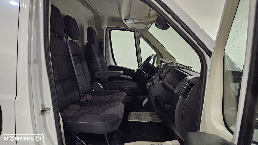 Citroën Jumper 33 L2H2 S&S Shine - 10