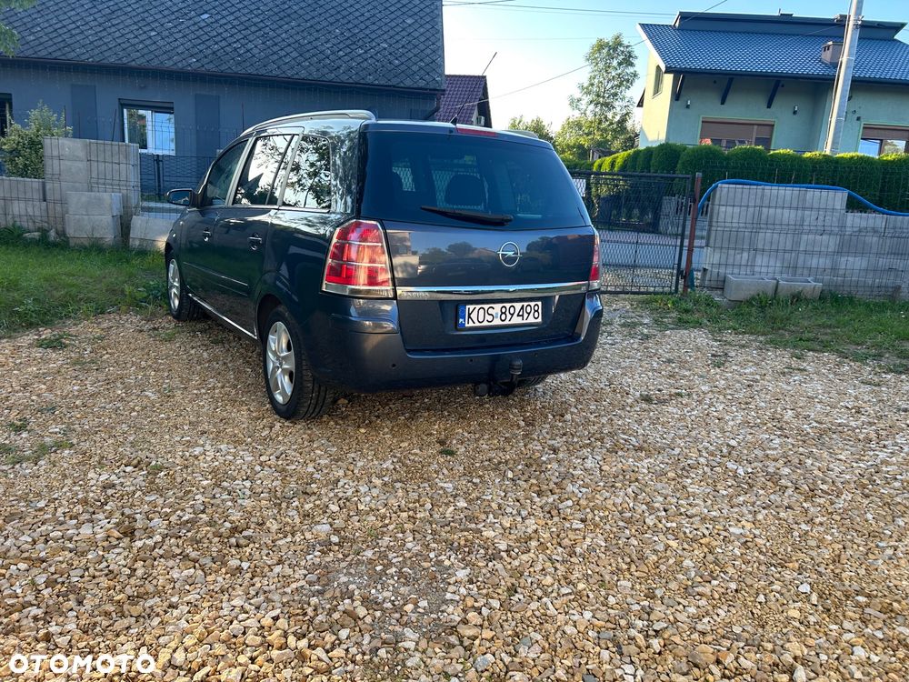 Opel Zafira 1.8 Cosmo - 38