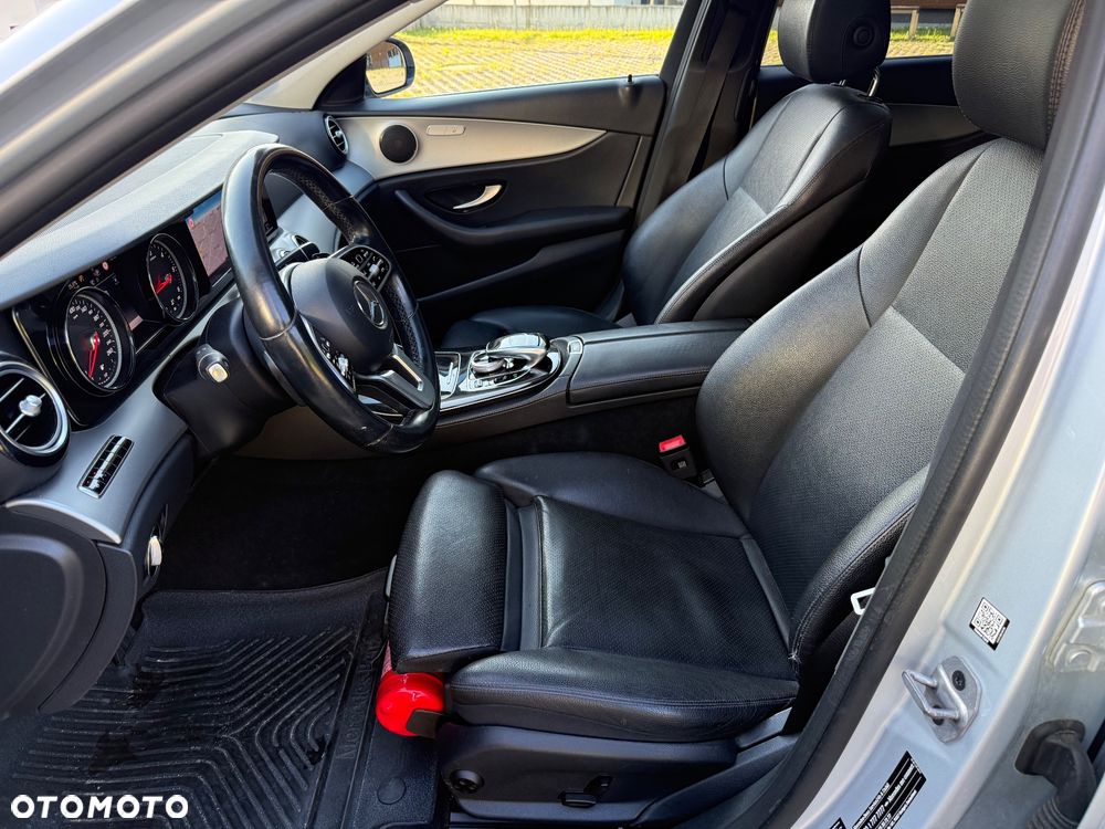 Mercedes-Benz Klasa E 300 d 9G-TRONIC Exclusive - 26