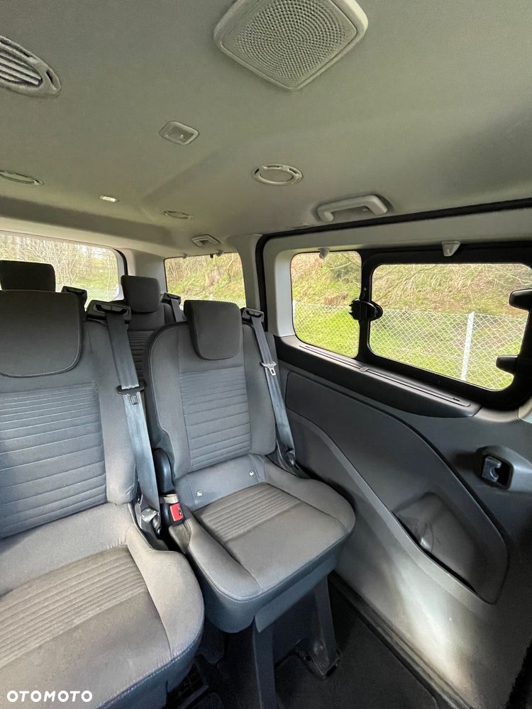Ford Tourneo Custom 2.0 EcoBlue L2 Titanium - 17