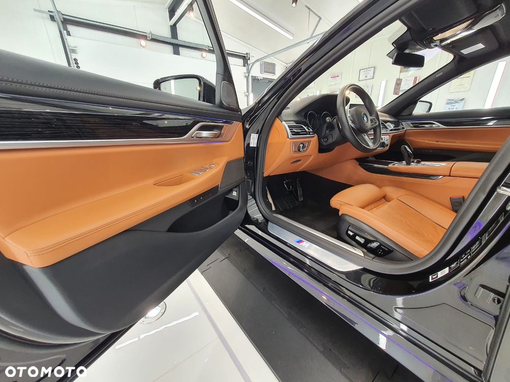 BMW Seria 7 740d xDrive - 9