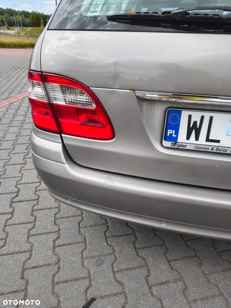 Mercedes-Benz Klasa E 200 Kompressor T Classic - 21