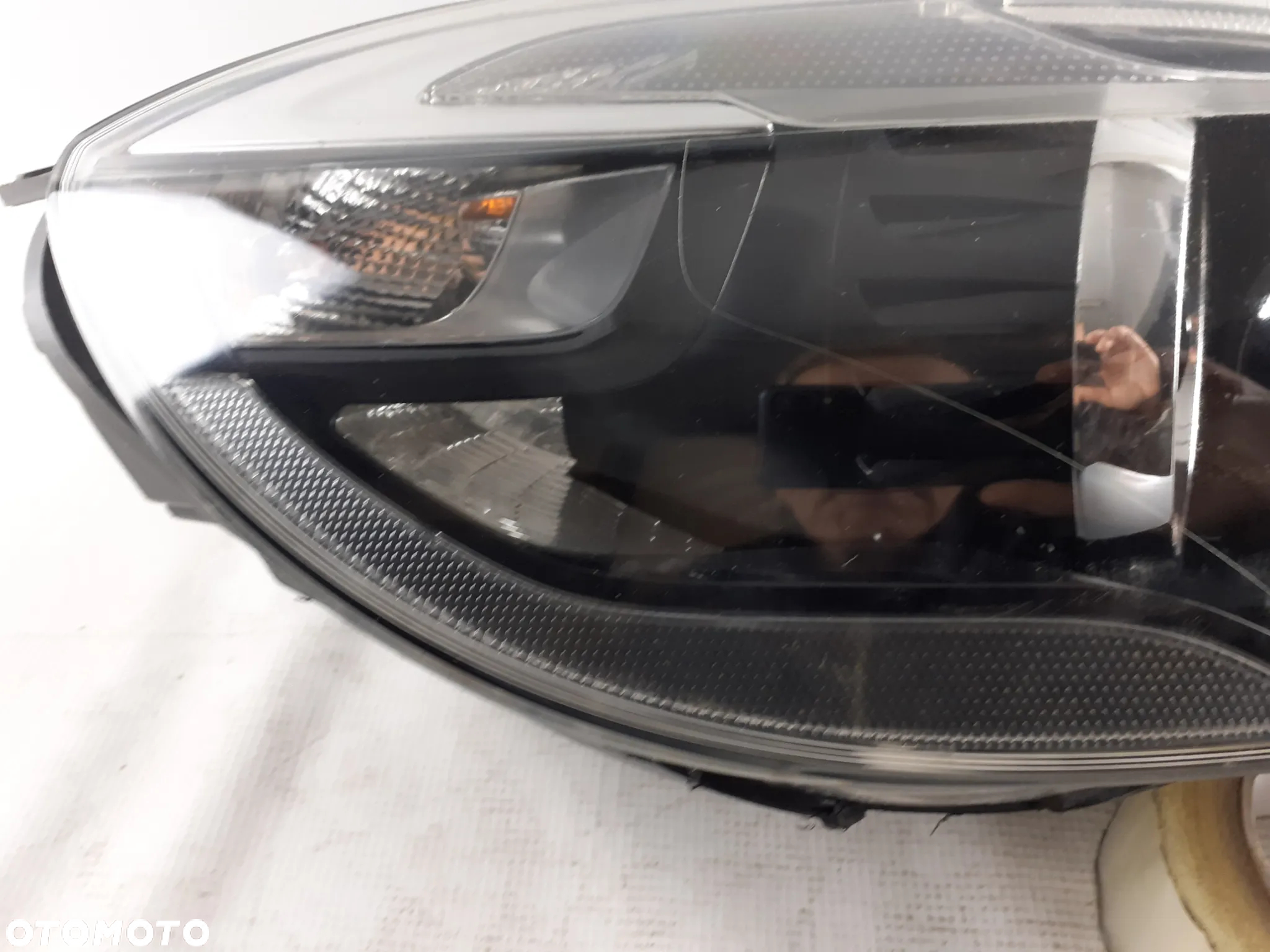 Lampa Volvo V40 II prawa xenon 12-16r EUR 31420008 - 2