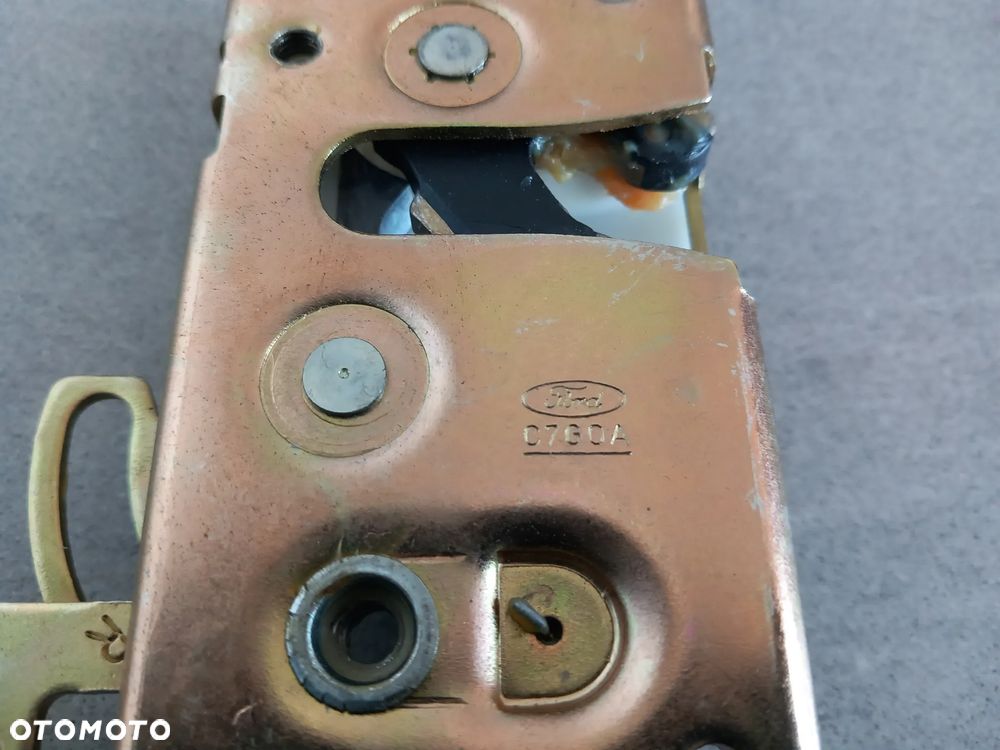 Zamek drzwi przód prawy Ford Fiesta 1995-2002, Ka 1996-2008 4868468 - 2