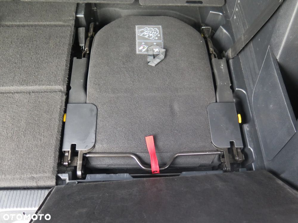 Peugeot 5008 1.5 BlueHDi Allure S&S - 27