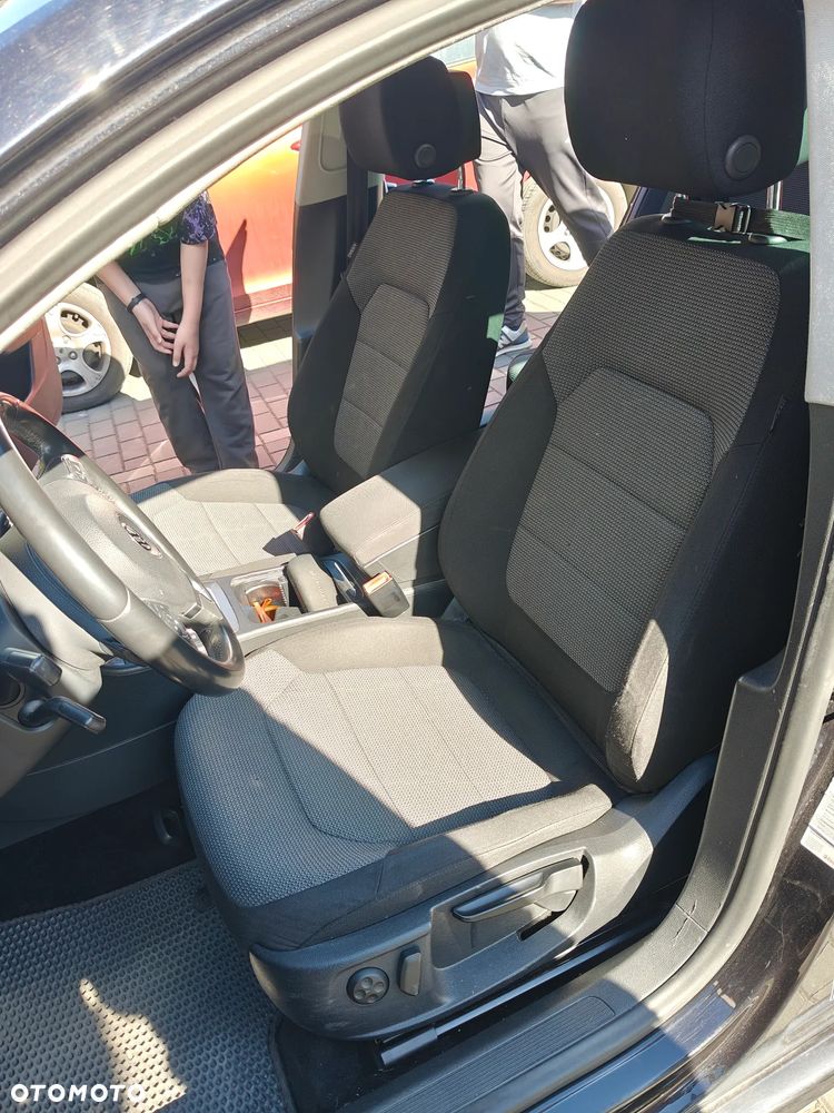 Volkswagen Passat 2.0 TDI DSG Comfortline - 8