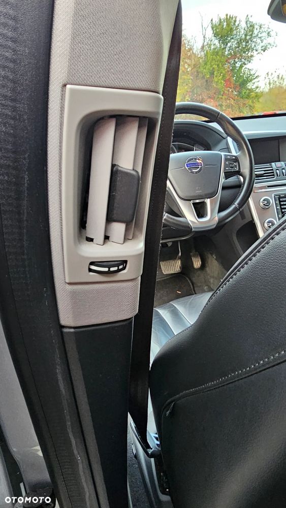 Volvo XC 60 D3 Drive-E Ocean Race - 21