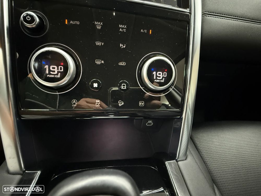 Land Rover Discovery Sport P300e - 43