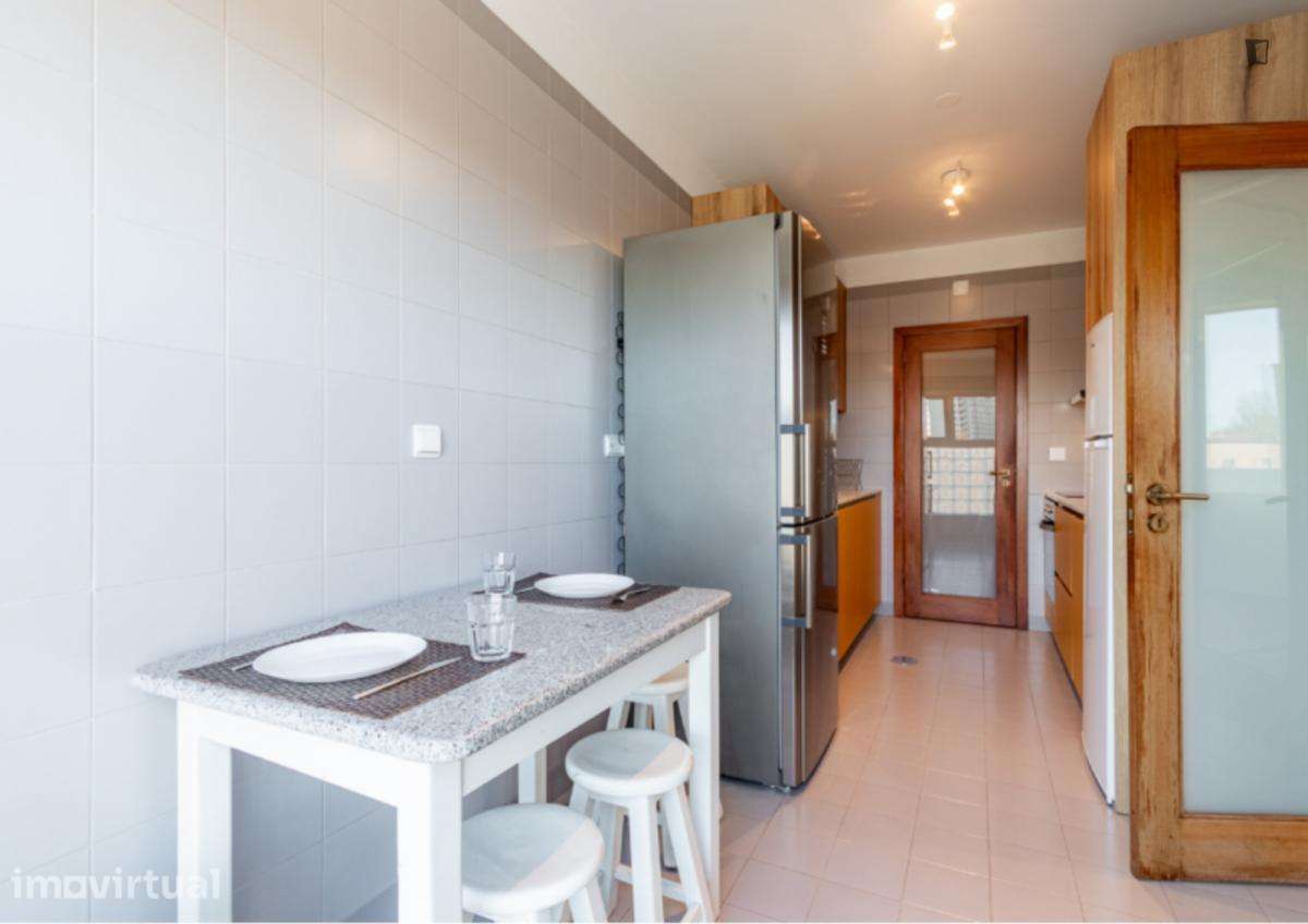 Quarto - localizado em Paranhos Porto - Grande imagem: 5/12