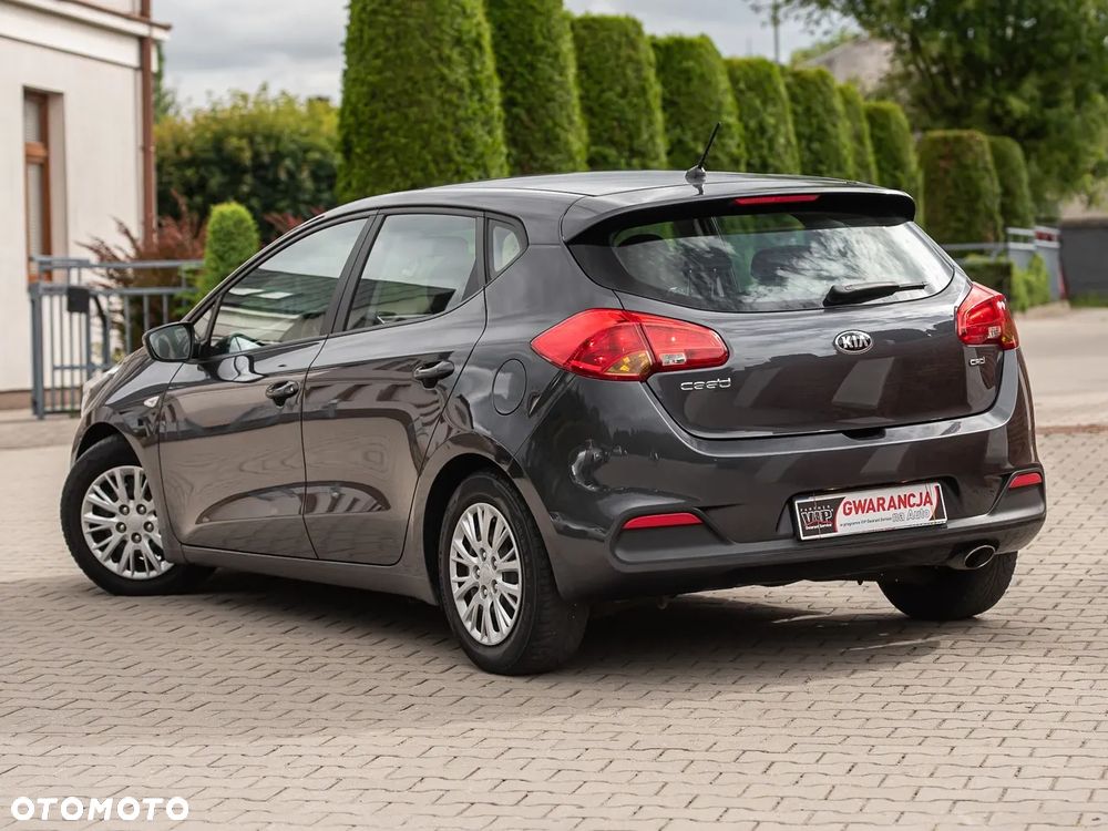 Kia Ceed - 9