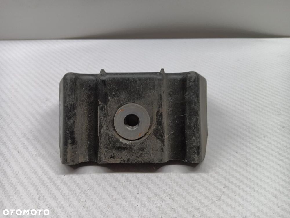 MOCOWANIE CHŁODNICY VW T5 7E0805731 - 2