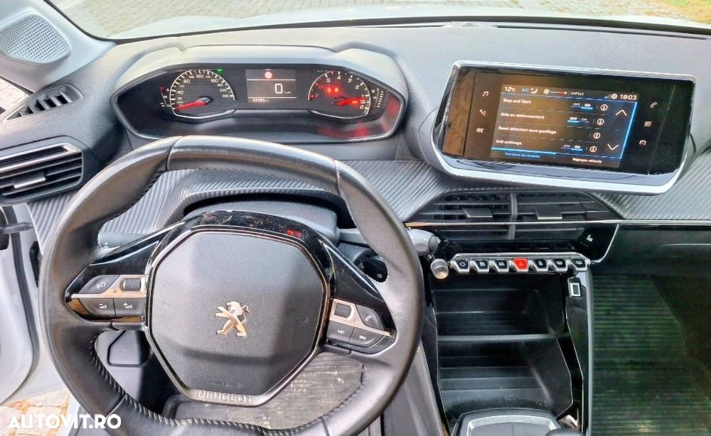 Peugeot 208 1.2 L PureTech STT GT - 4