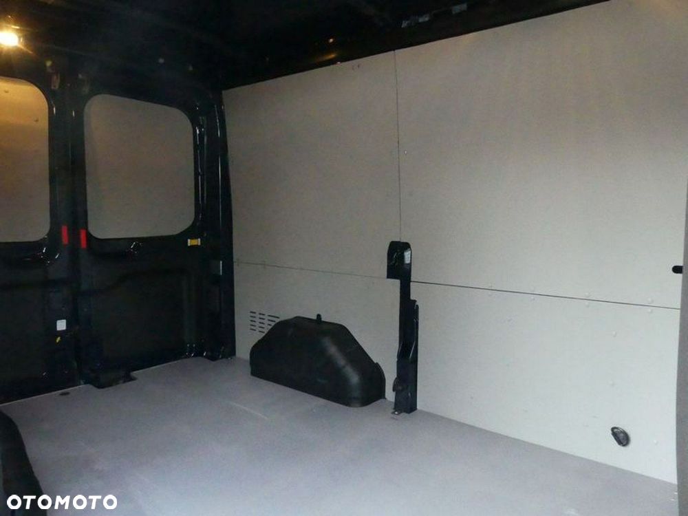 Ford Transit - 18
