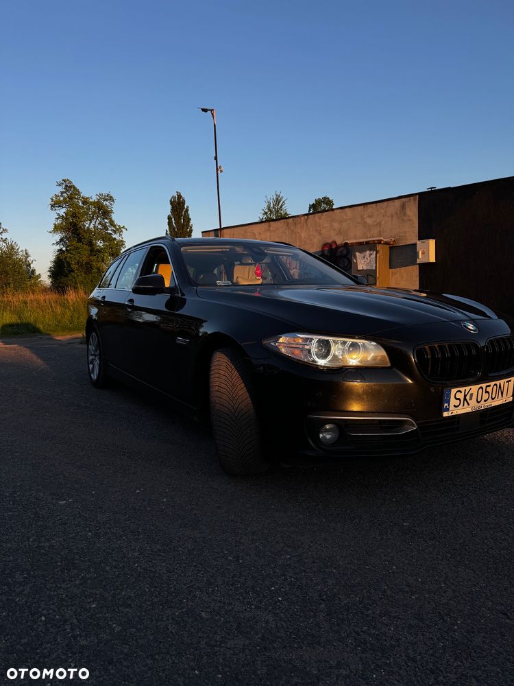 BMW Seria 5 525d xDrive Luxury Line - 2