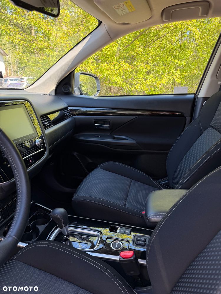 Mitsubishi Outlander 2.0 Intense + SDA 4WD CVT - 11