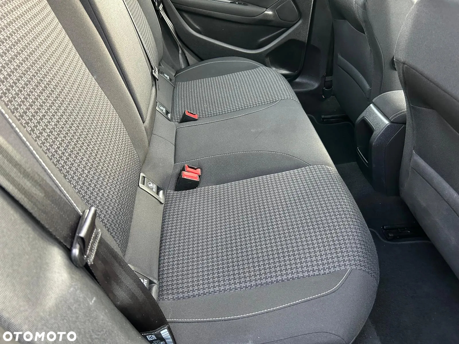 Peugeot 308 1.5 BlueHDi Allure S&S - 28