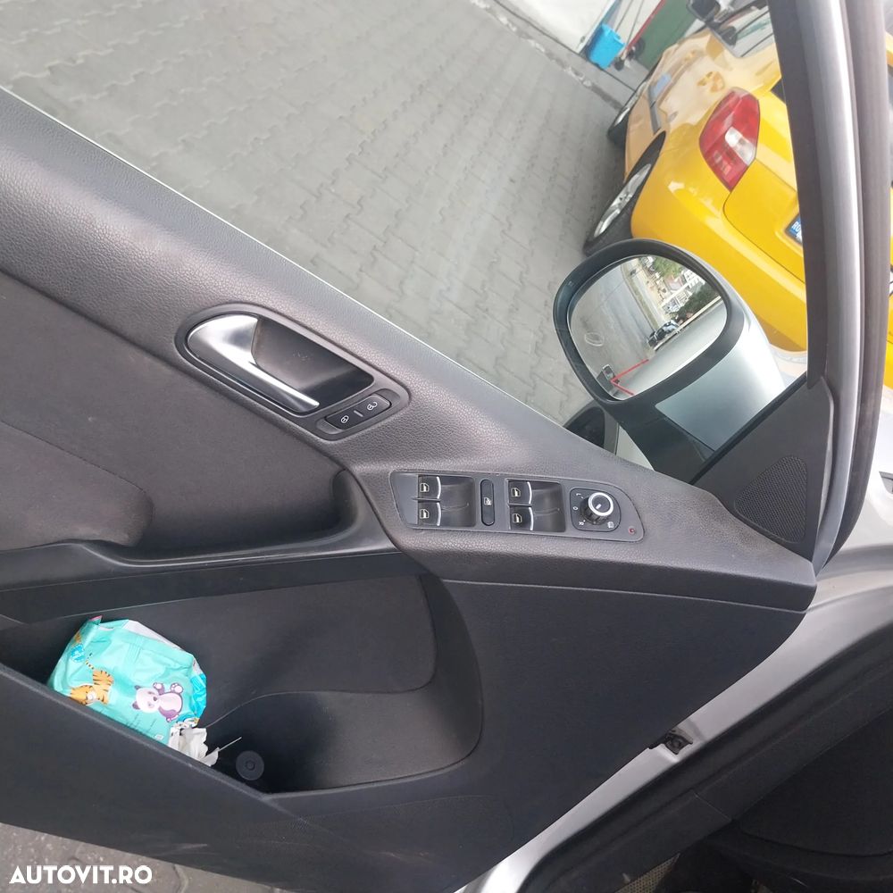 Volkswagen Tiguan - 8