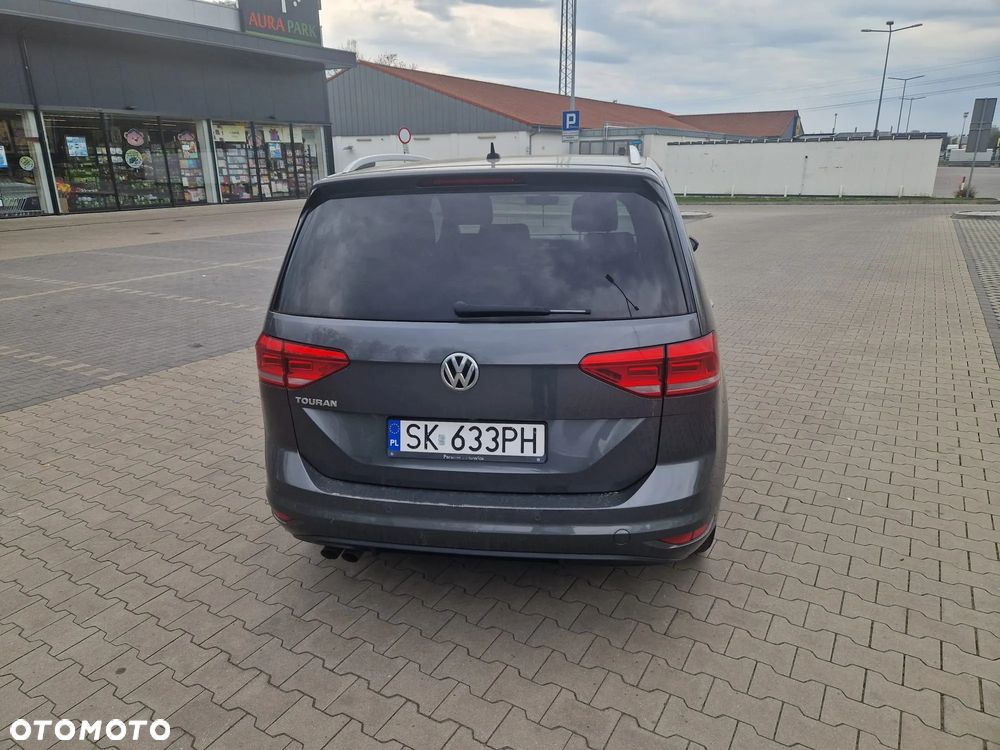 Volkswagen Touran 2.0 TDI BMT Comfortline - 4