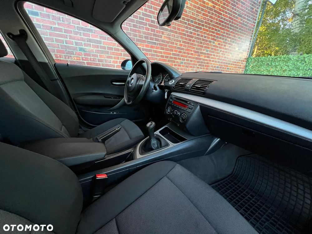 BMW Seria 1 118d - 10