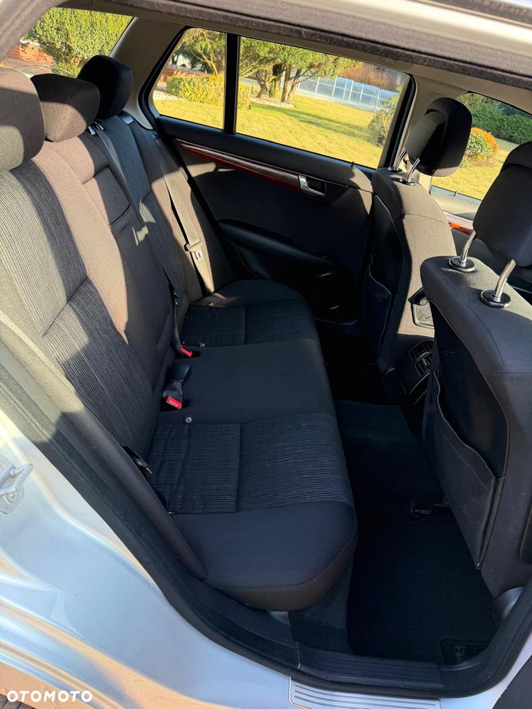 Mercedes-Benz Klasa C 220 CDI DPF Elegance - 12