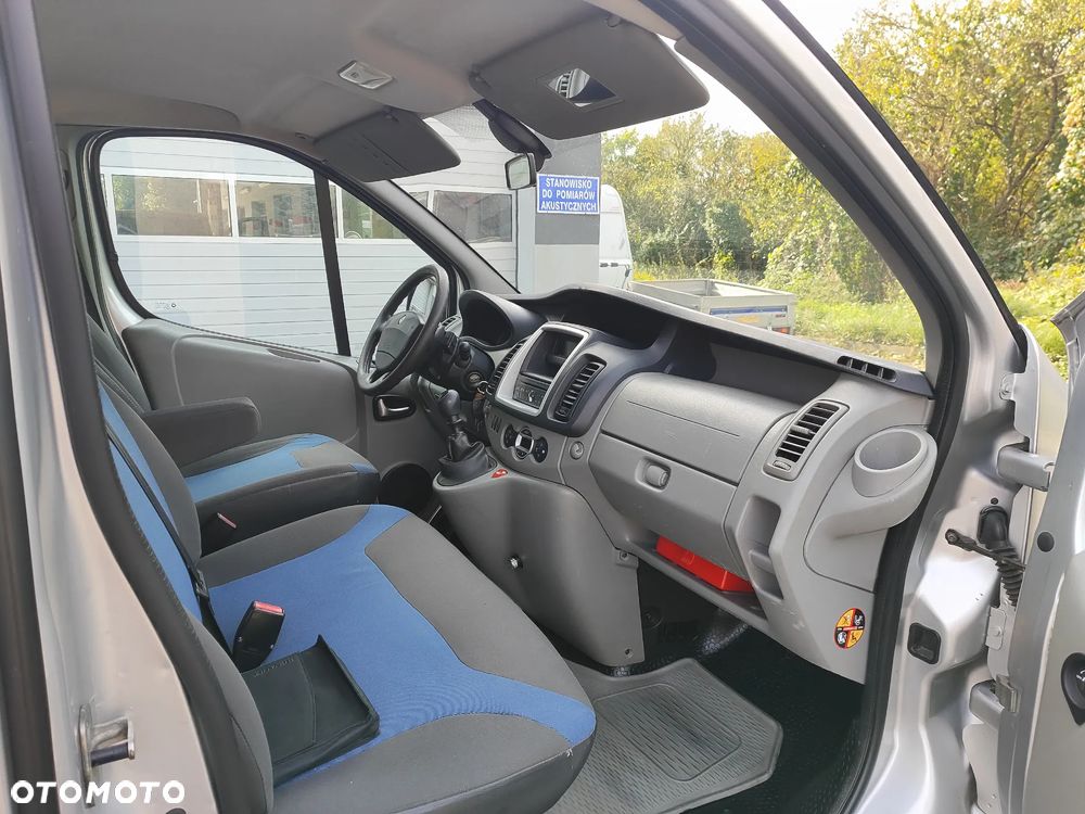 Renault Trafic - 12