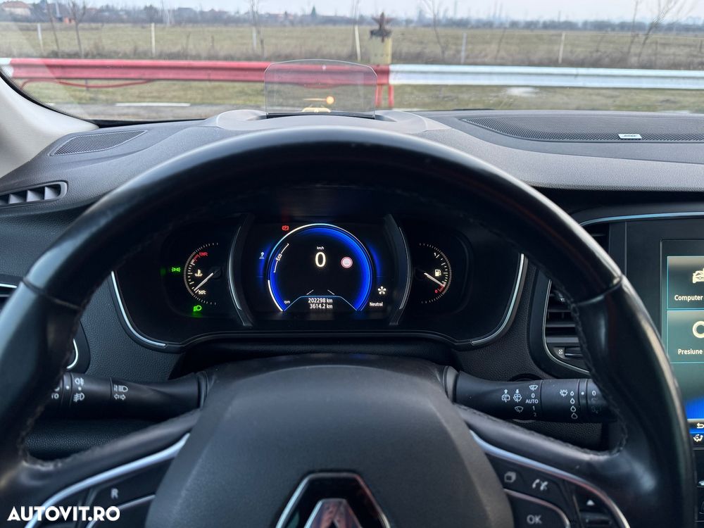 Renault Megane ENERGY dCi 110 Start & Stop Bose Edition - 6